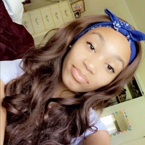 Meet your Posher, Lacey